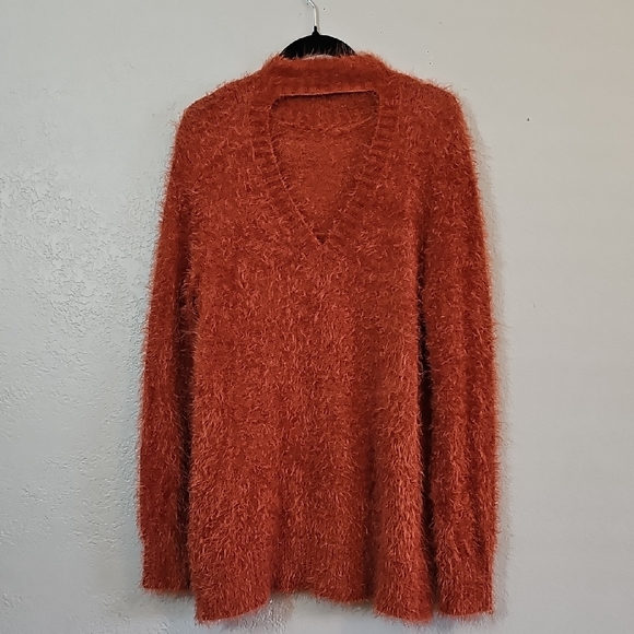 MINKPINK Sweaters - MINKPINK Vibrant Rust Color, Fuzzy Mockneck Sweater, Womens Size Small Oversized